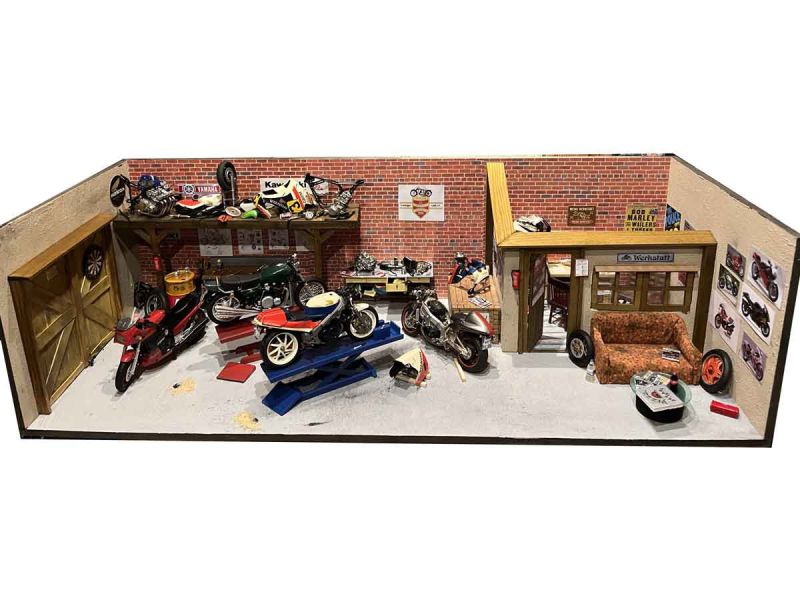 Das Diorama (Maßstab 1-12) ist als Leihgabe im Motorrad- und Technikmuseum Leinigerland in Quirnbach ausgestellt.